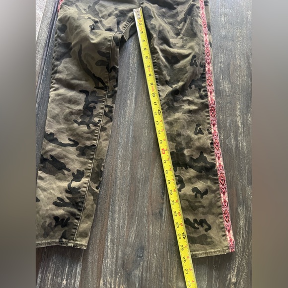 FREE PEOPLE DRIFTWOOD CAMO PANTS “ Jackie” Sz 25 - Picture 8 of 11